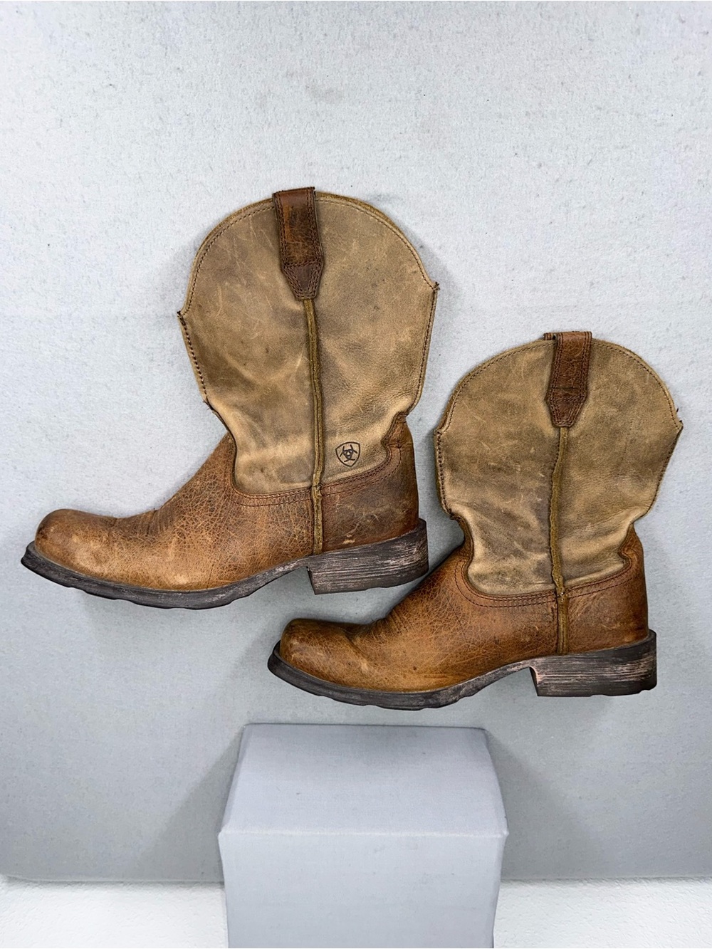 ARIAT Rambler western boots